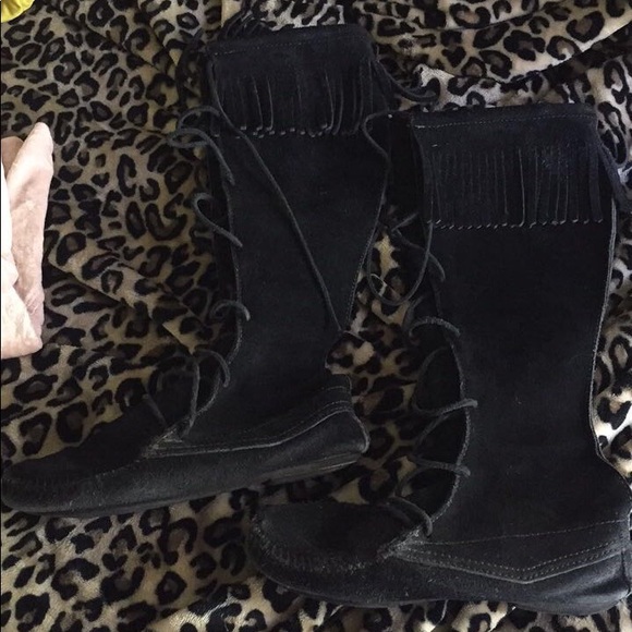 moccasin boots - Picture 2 of 4